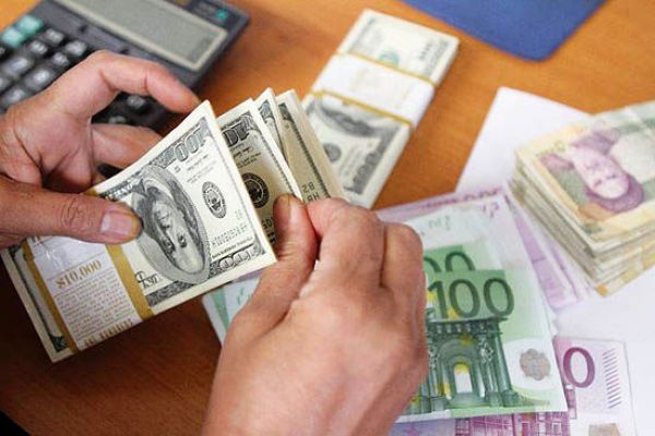 زمان بیاعتباری سفتهبازان دلار