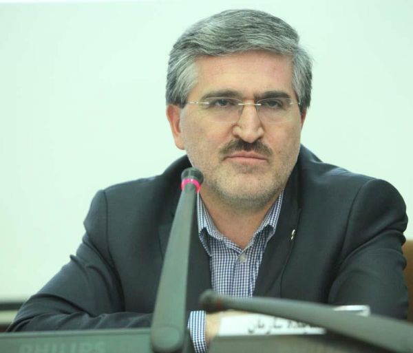 مشتریان در اولویت برنامه های بانک رفاه قرار دارند