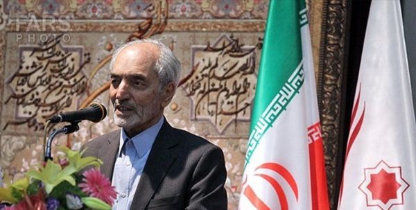 مجلس به عوارض قوانین بر اقتصاد توجه کند