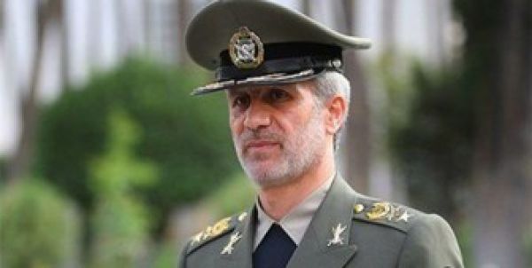 روایت وزیر دفاع از نقشه دشمنان برای تضعیف خودباوری جوانان