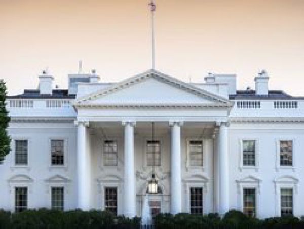 هشدار کاخ سفید در خصوص تجارت با ایران