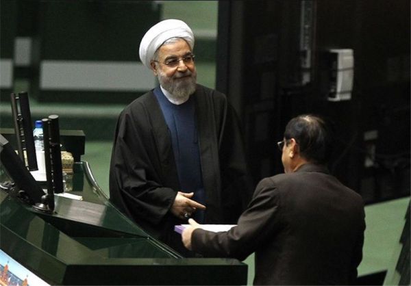 نامه ۱۵۲ نماینده به «روحانی» درباره افزایش حقوق کارمندان و بازنشستگان