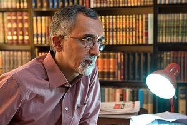 مشاور خاتمی: روحانی باید کاری برای معیشت مردم بکند