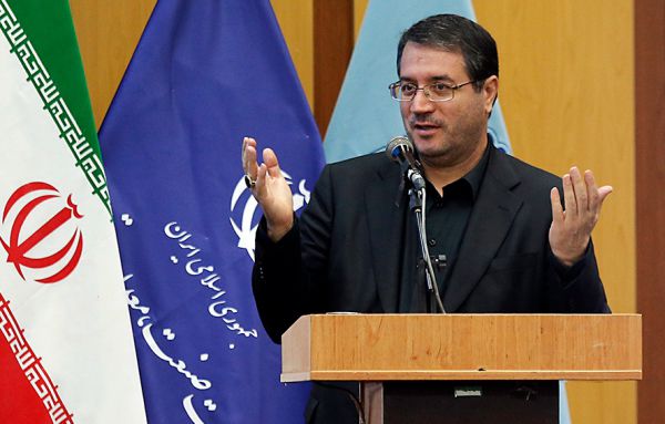 وزیر صمت: جامعه هنری برای خرید کالای ایرانی فرهنگ سازی کند