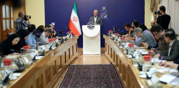 پاسخ ربیعی به منتقدان برداشت از صندوق توسعه و حذف ۴ صفر از پول ملی