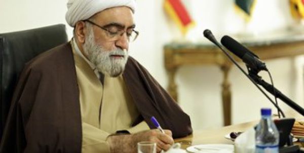 یک موی کوخنشینان را به همه کاخنشینان ترجیح میدهم