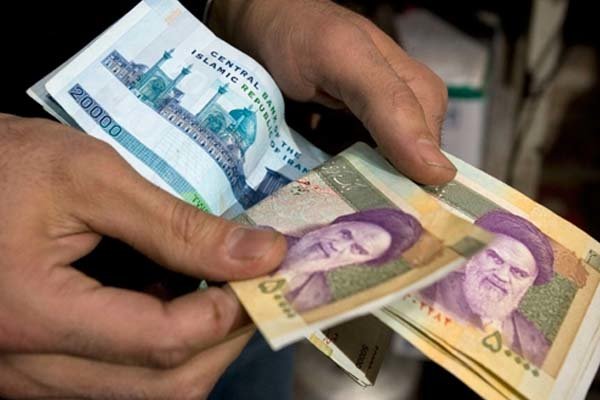 ارزش ریال در برابر دلار تقویت شد؟