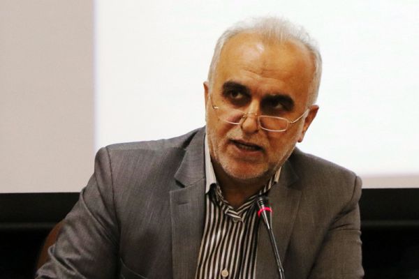 دفاع وزیر اقتصاد از رئیس بازداشت‌ شده خصوصی سازی