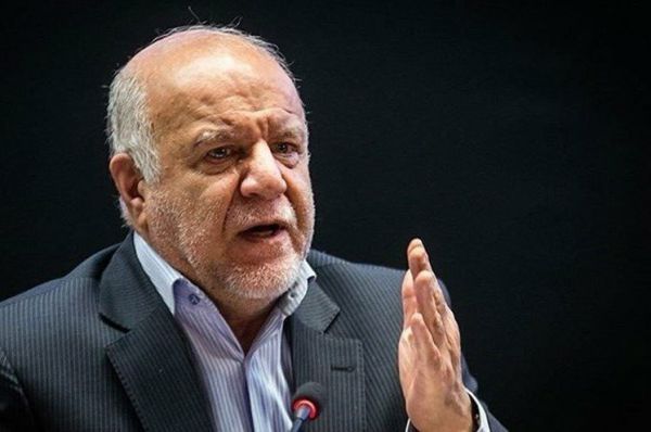 عرضه محصولات پتروشیمی در بورس جلوی فساد را گرفت