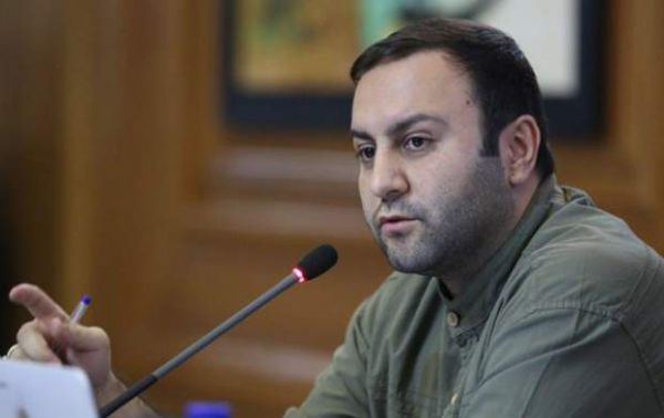 این دولت نه رنگ تدبیر دارد و نه امید