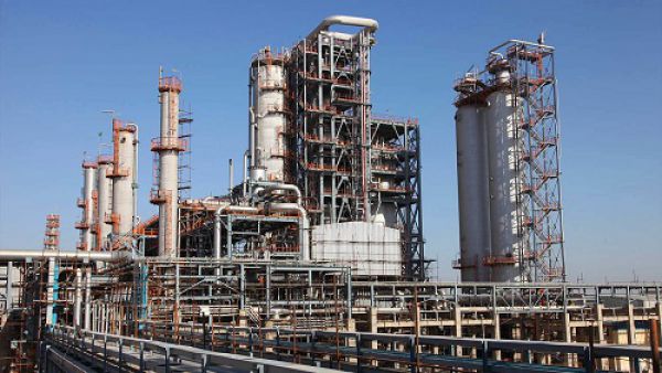 کاهش تولید و توقف فعالیت پالایشگاه آبادان تکذیب شد
