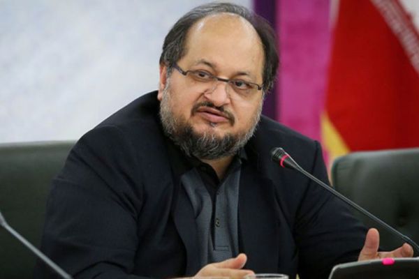 شریعتمداری:
کارگران برای درخواست بیمه بیکاری نیاز به مراجعه حضوری ندارند