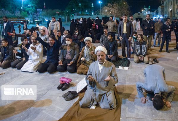 پس‌لرزه‌های شکستن درب حرم حضرت معصومه (س)