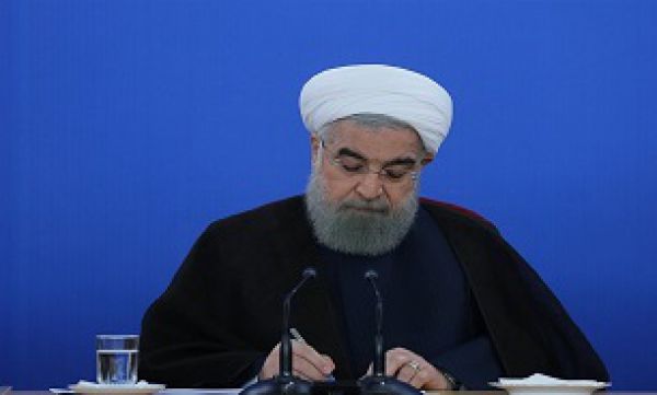 روحانی: پرداخت دومین بسته معیشتی تا آخر فروردین
