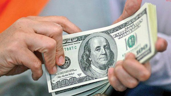 سیاستهای آمریکا باعث کاهش قدرت دلار میشود