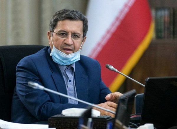 همتی: از ابتدا با اعطای ارز ۴۲۰۰ تومانی مخالف بودم