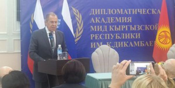 اروپاییها ذلیلانه از آمریکا برای تجارت با ایران اجازه میگرفتند