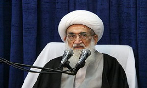 واکنش آیتالله نوری همدانی به توهین نشریه فرانسوی به پیامبر(ص)