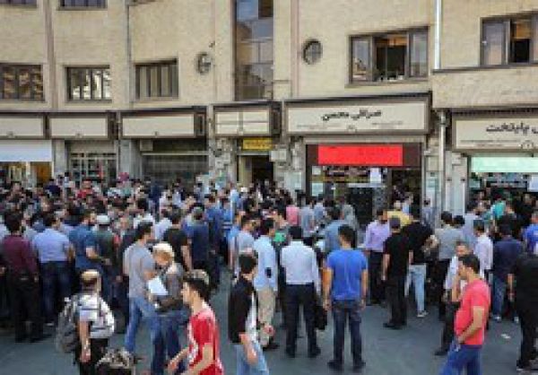 «ماشه» بهانه جدید دلالها برای گرانی دلار