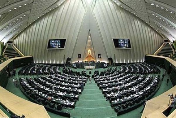 بررسی رای اعتماد وزیر پیشنهادی صنعت و تحلیف نمایندگان منتخب در دستور کار پارلمان