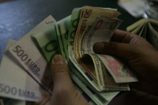 مقاومت بازار ارز در مقابل افزایش قیمت