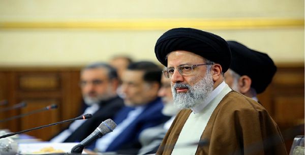 مرتبطین با دستگاه قضائی بدانند که این دستگاه هیچ گونه فسادی را بر نمیتابد