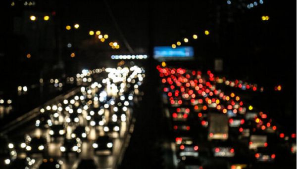 تعطیلی ساعت ۱۸ صنوف ترافیک پایتخت را دو قسمت کرده است