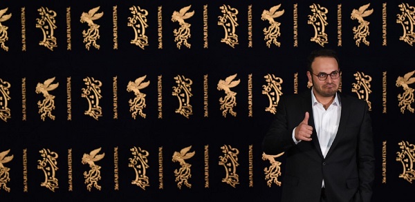 خط و نشان کشیدن منتقدان برای کارگردان «ایستاده در غبار»