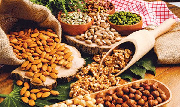 بی نظارتی عامل گرانی کالاهای شب عید