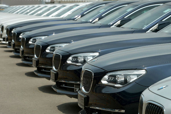 ۵۶ هزار میلیارد تومان در جیب دلالان خودرو