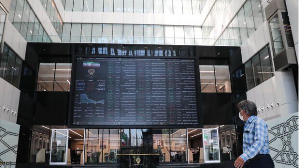 بورس ۹۴۰۰ واحد رشد کرد