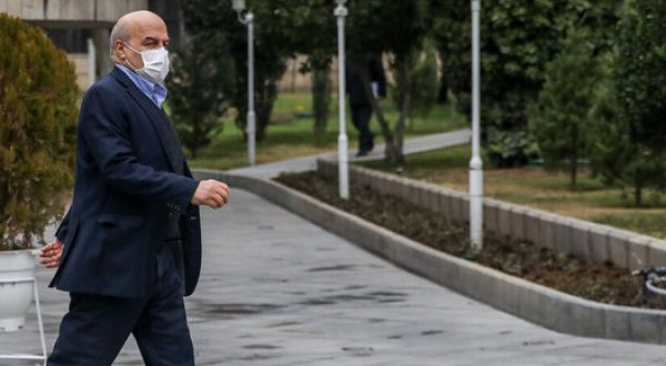 مسئولان حادثه اتوبوس خبرنگاران بدون عذرخواهی صندلیهایشان را ترک کردند