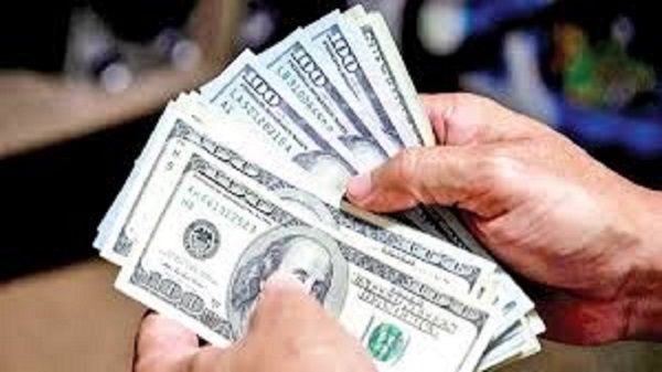 افزایش ۱۰۰ تومانی قیمت دلار و یورو در بازار ؛ دلار ۲۷ هزار و ۵۷۹ تومان است