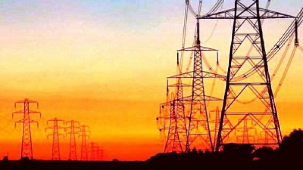 ظرفیت تولید برق از انرژیهای خورشیدی و بادی ۱۴۰ هزار مگاوات است