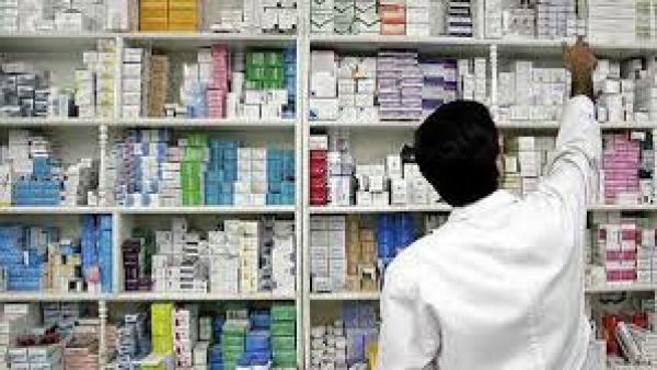 تاخیر تامین اجتماعی در پرداخت مطالبات داروخانهها، کمرشکن شده است