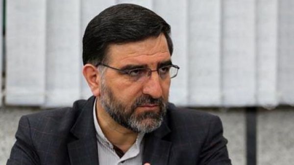 «استقلال و پرسپولیس» و «ایرانخودرو و سایپا» در فهرست خصوصیسازی قطعی