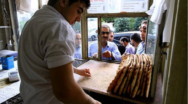 سوالات درباره طرح یارانه آرد و نان را از ما بپرسید