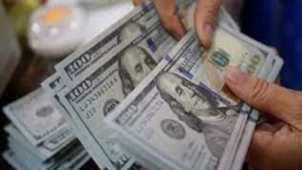 دلار ۲۷ هزار و ۷۰۶ تومان است