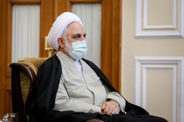 قوانین باید گرهگشای مشکلات و معضلات کشور باشند